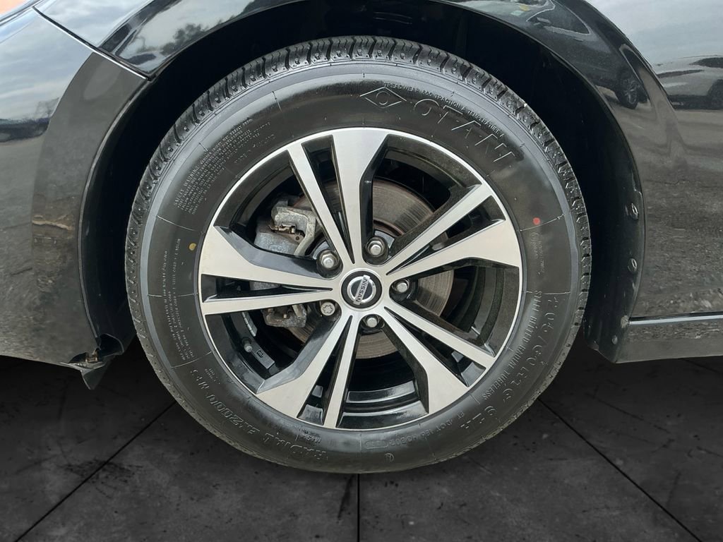 Used 2023 Nissan Sentra SV w/ All-Weather Package FWD image 15