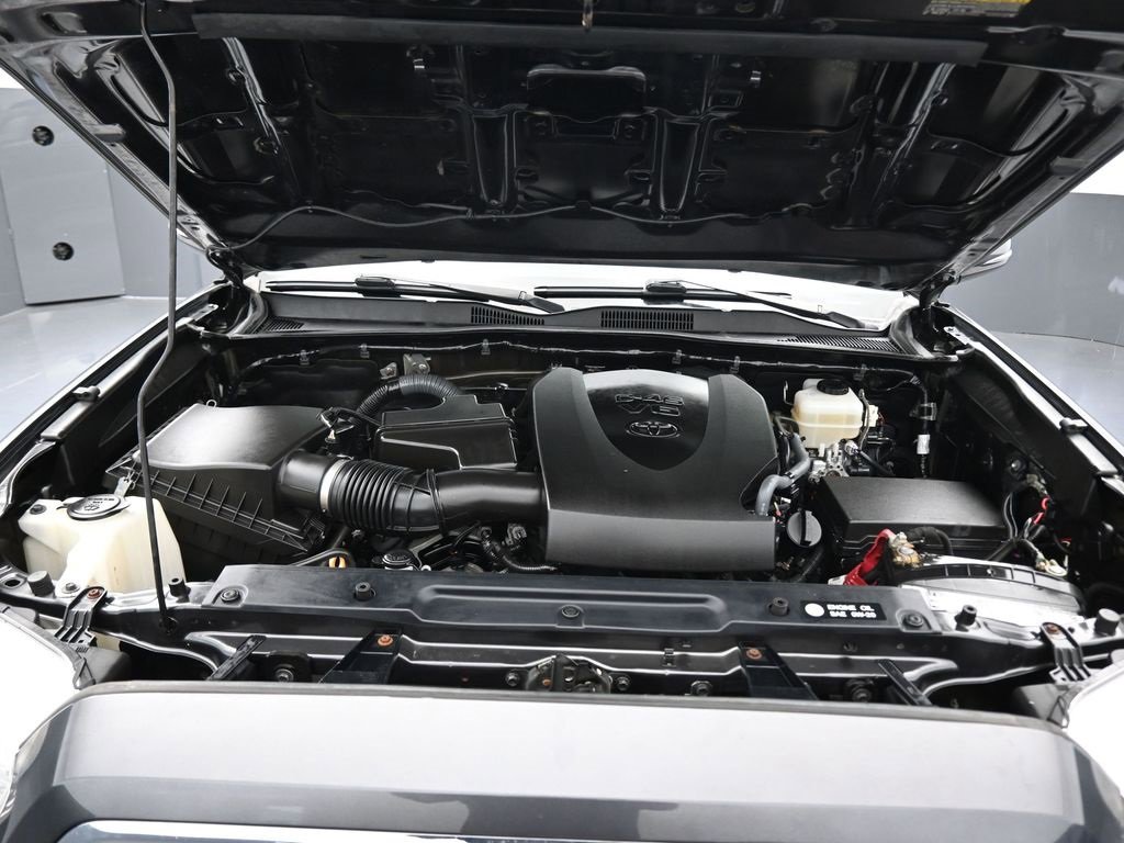 Used 2017 Toyota Tacoma TRD Off-Road image 54