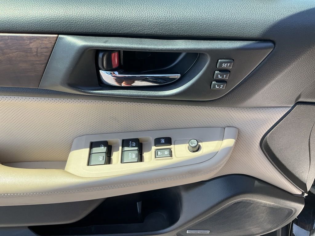 Used 2017 Subaru Outback 2.5i Limited AWD/4WD image 4