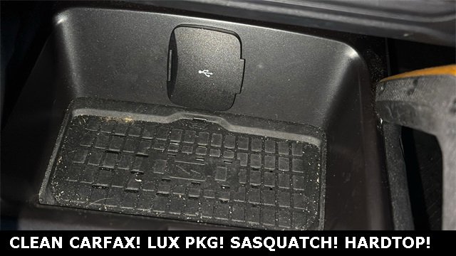 Used 2024 Ford Bronco Badlands image 16