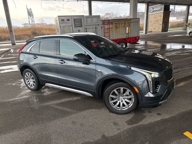 Used 2019 Cadillac XT4 Premium Luxury image 2