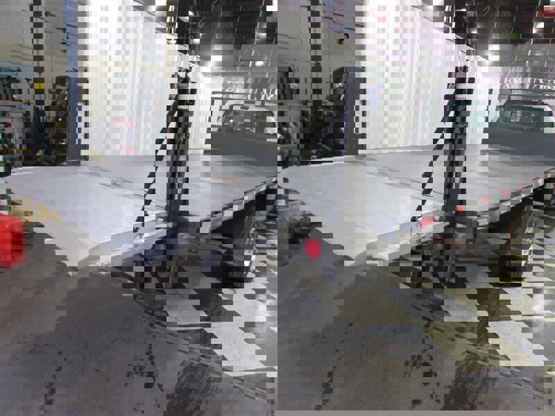 Used 2016 Ford F550 2WD Regular Cab Super Duty image 14