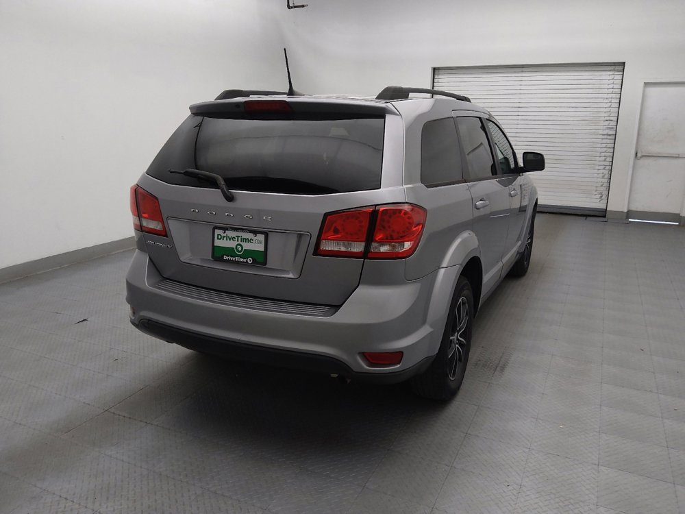 Used 2019 Dodge Journey SE w/ Connectivity Group FWD image 7
