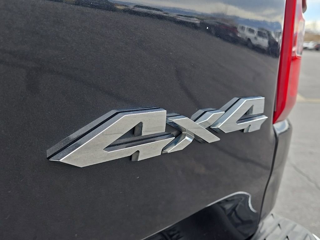 Used 2019 RAM 1500 Laramie AWD/4WD image 12