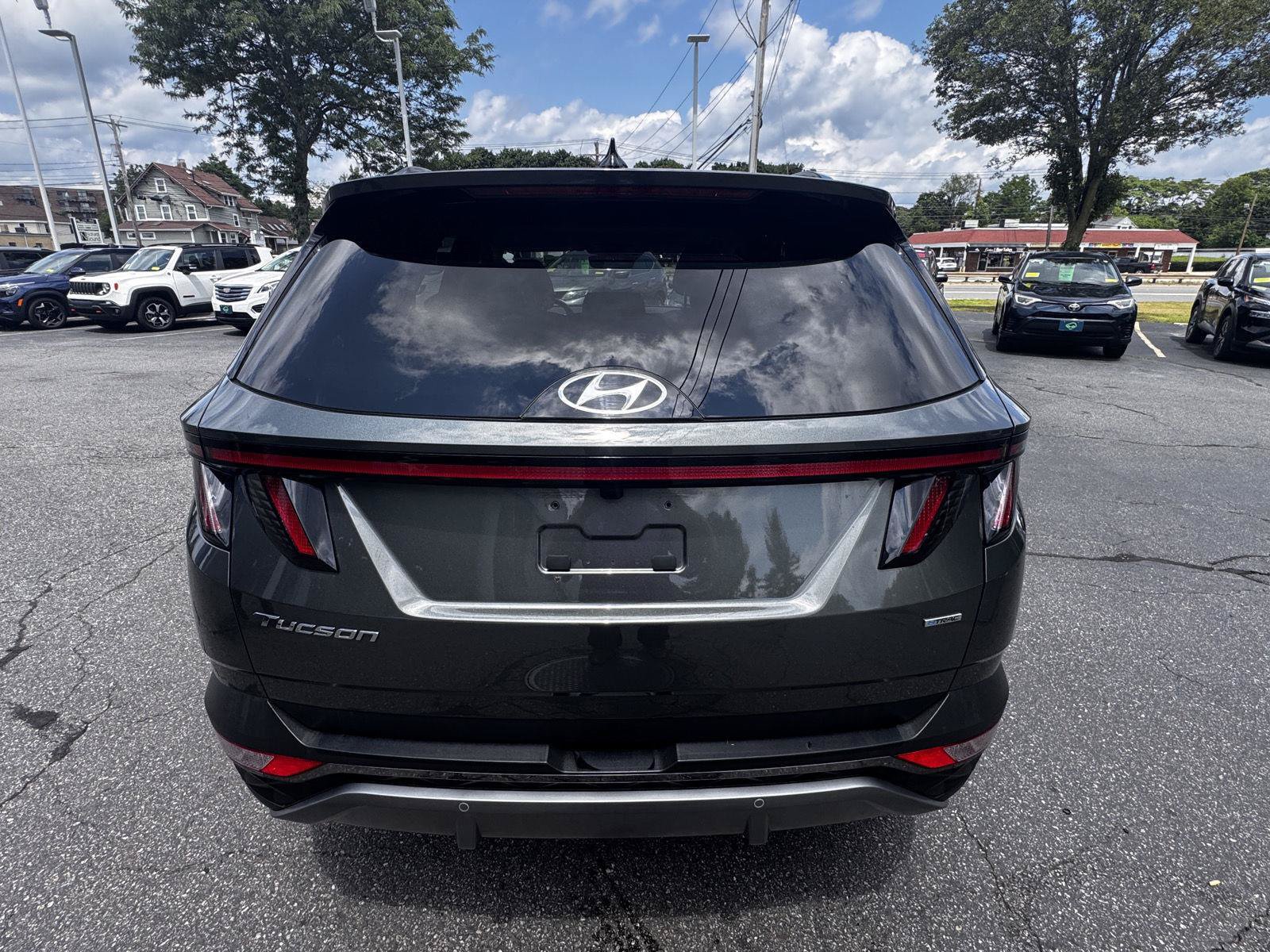 Used 2022 Hyundai Tucson Limited w/ Cargo Package AWD/4WD image 6