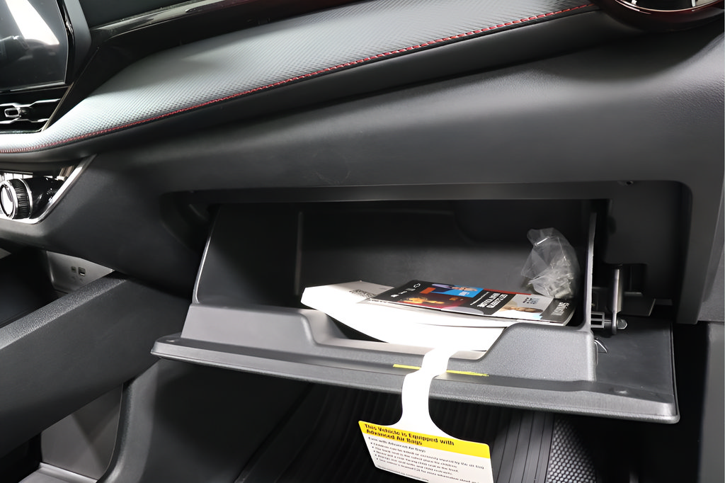 New 2027 Chevrolet Equinox RS w/ Safety and Technology Package FWD image 34