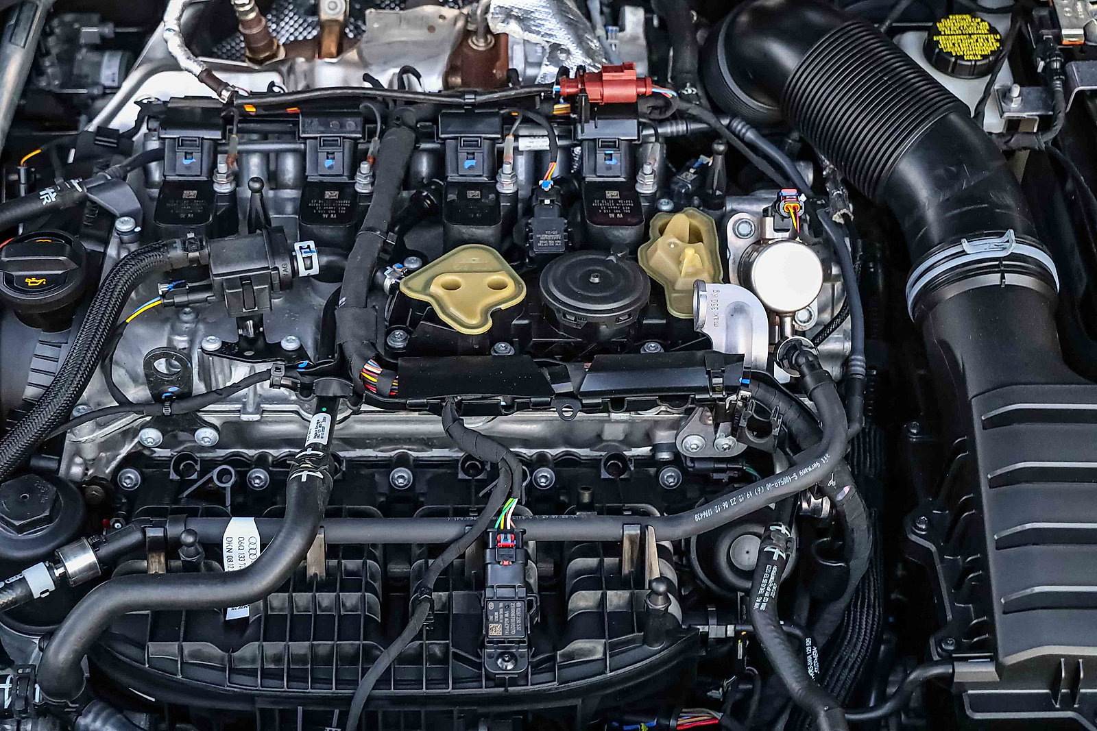 Used 2024 Volkswagen Golf R image 29