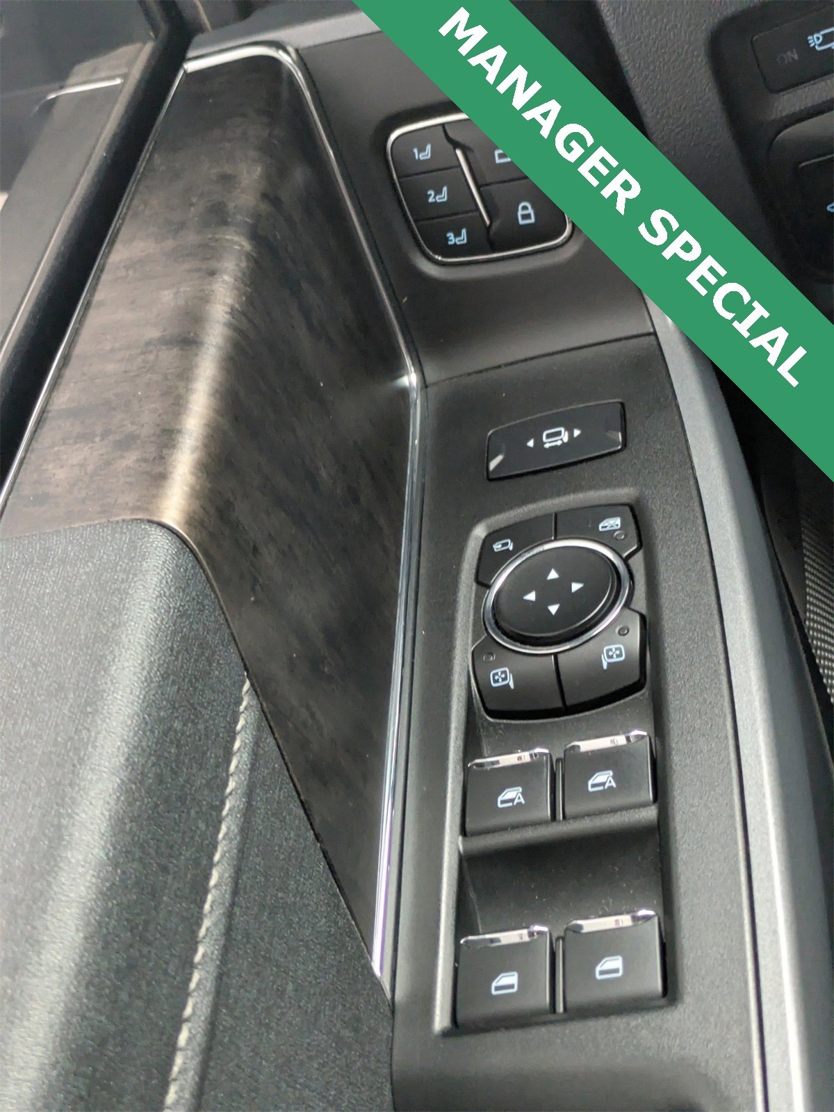 Used 2024 Ford F250 Lariat image 27