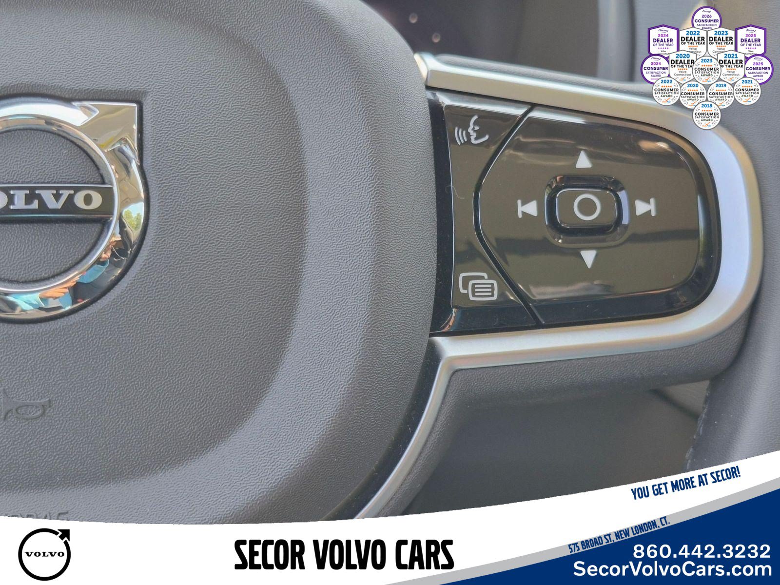 Certified 2025 Volvo XC90 T8 Plus w/ Protection Package Premier AWD/4WD image 21