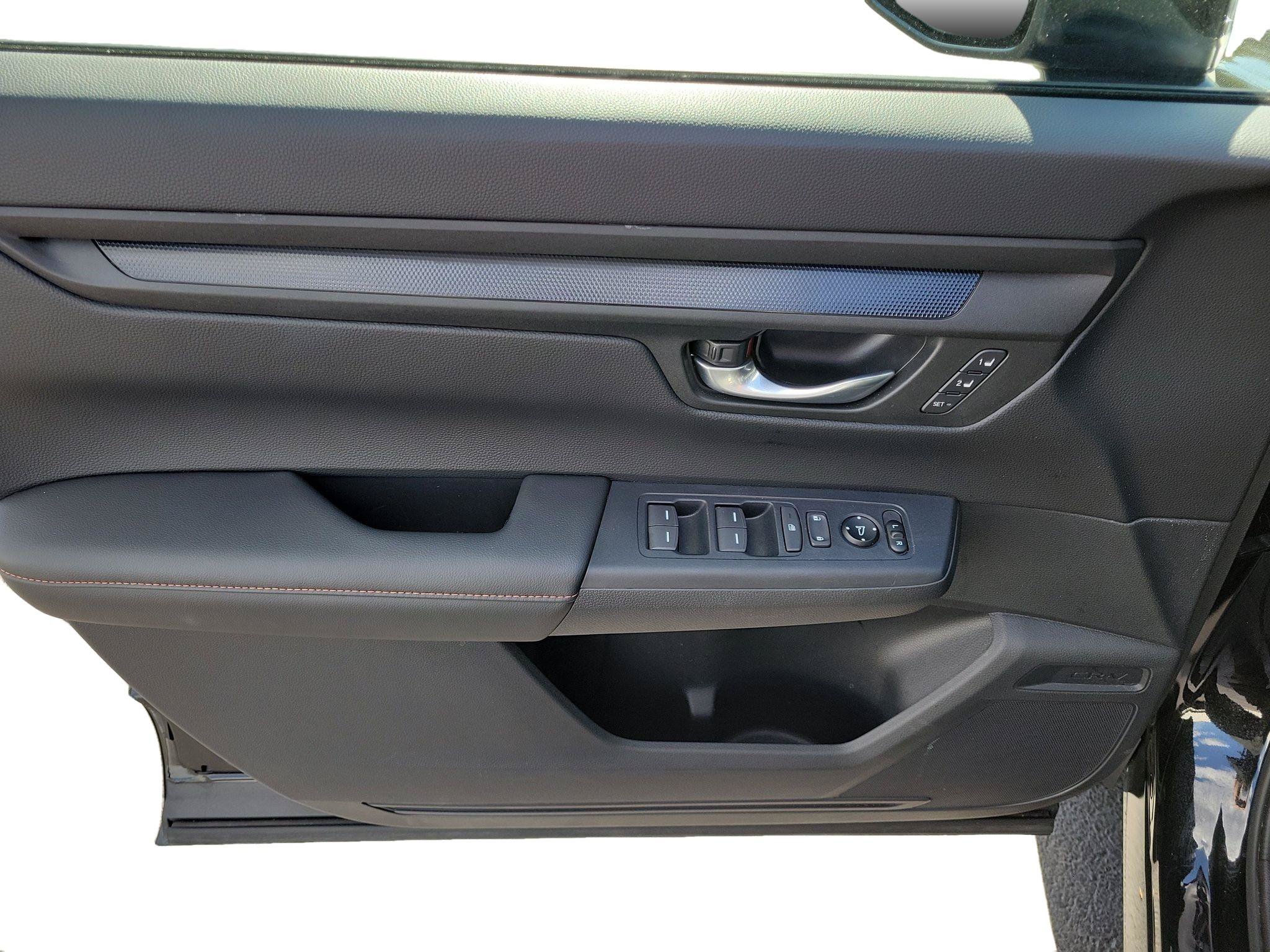 Used 2025 Honda CR-V Sport-L image 9