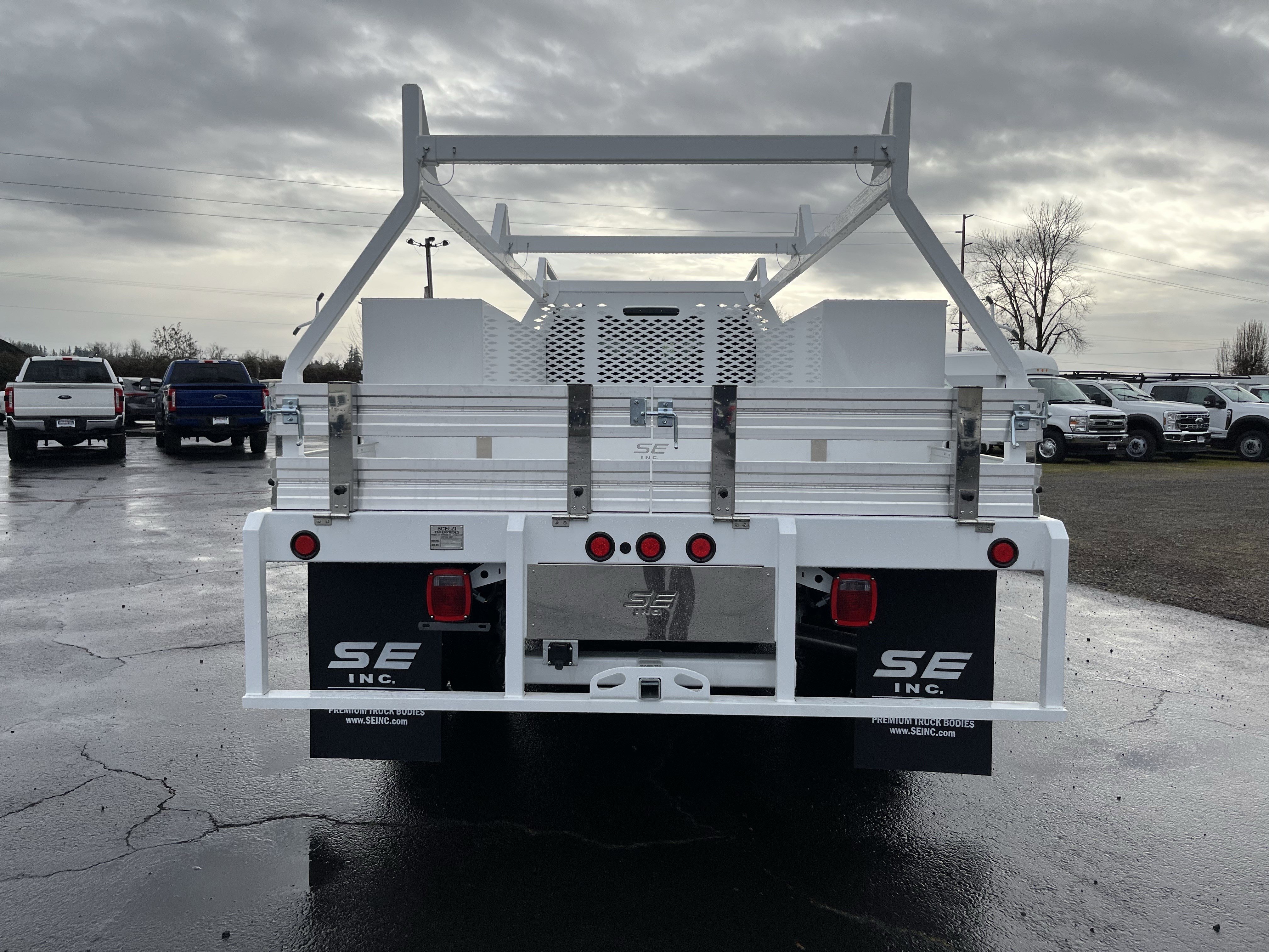 New 2026 Ford F550 4x4 Crew Cab image 4