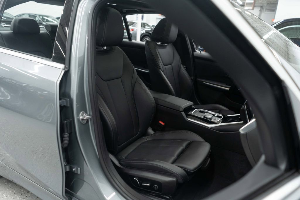 Used 2024 BMW 330e xDrive image 10