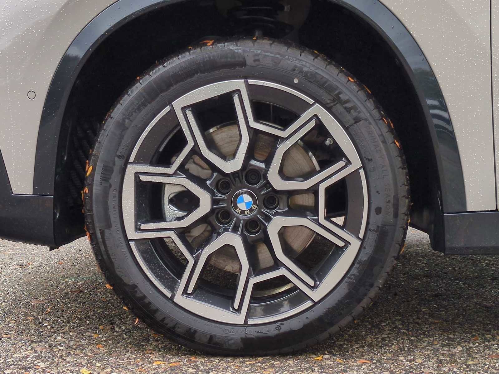 Used 2026 BMW X1 xDrive28i w/ Technology Package image 14