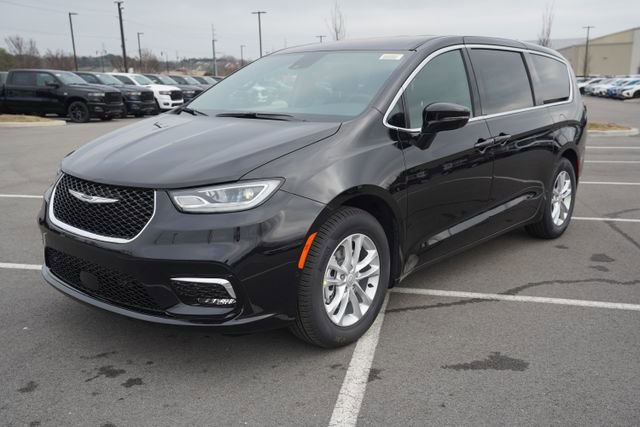 New 2026 Chrysler Pacifica Select FWD image 3