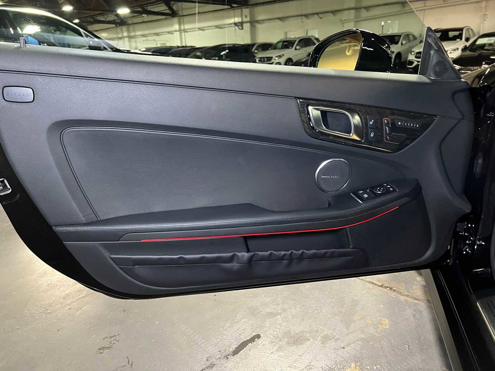 Used 2015 Mercedes-Benz SLK 350 image 16