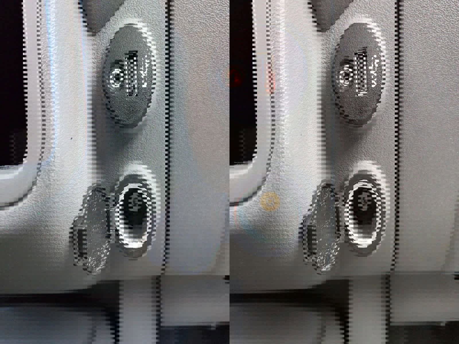 Used 2018 Nissan Frontier SV image 31