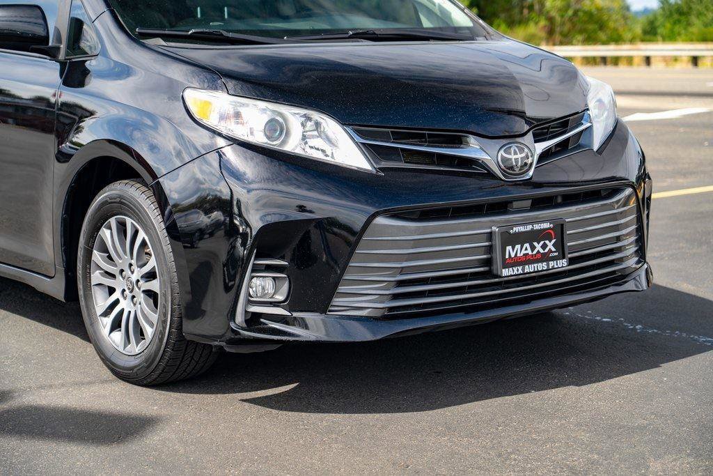 Used 2020 Toyota Sienna XLE FWD image 6