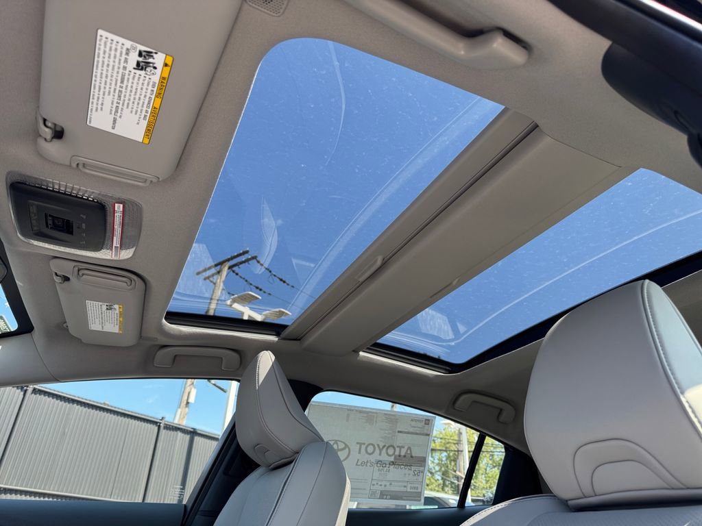 New 2026 Toyota Prius XLE image 25