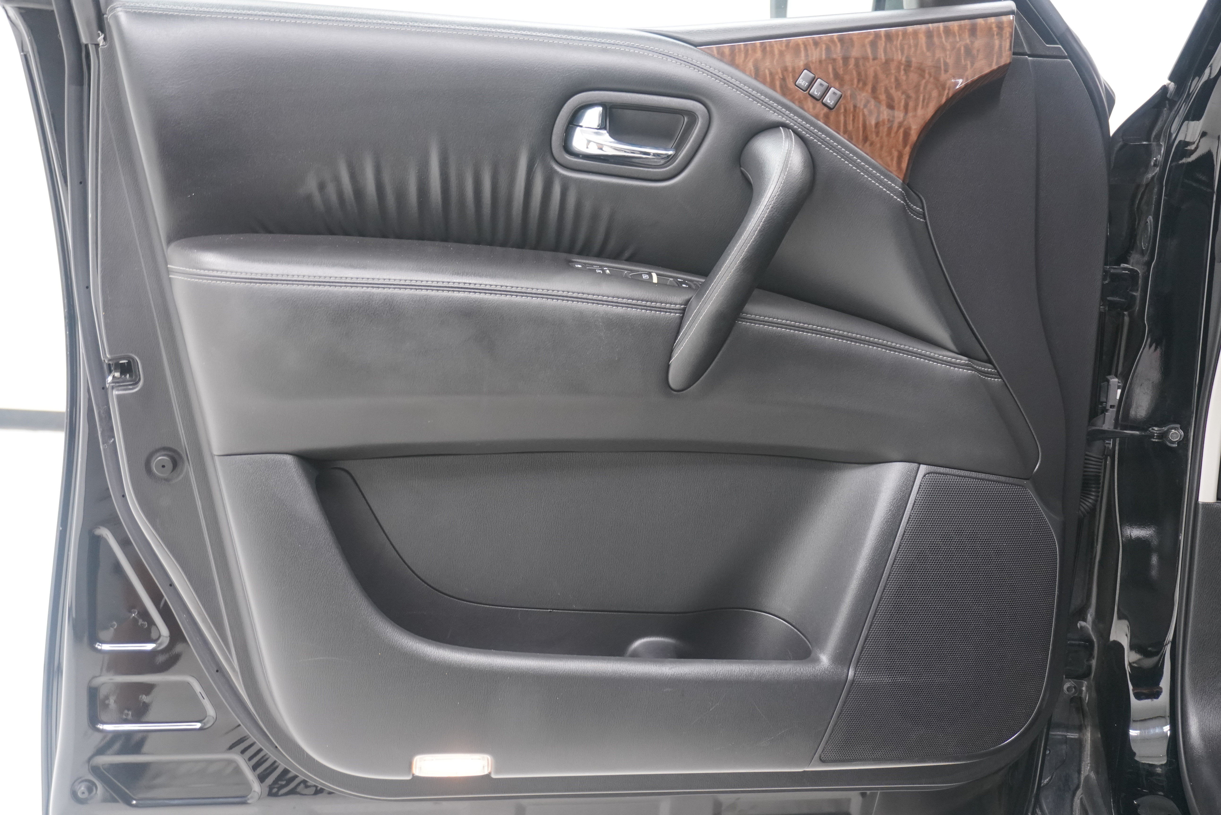 Used 2017 Nissan Armada SL RWD image 14