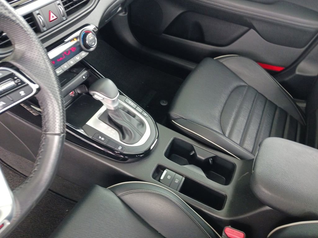 Used 2023 Kia Forte GT-Line w/ GT-Line Premium Package image 11