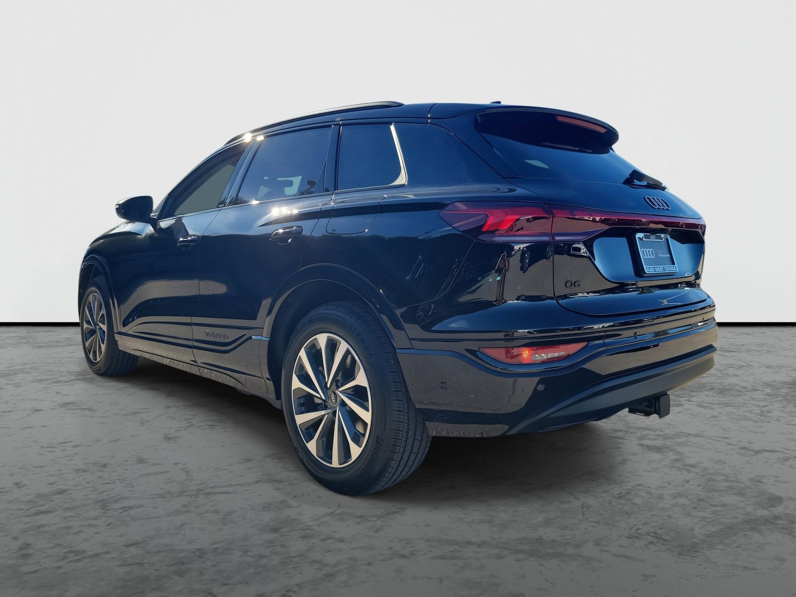 New 2025 Audi Q6 e-tron Premium Plus image 3