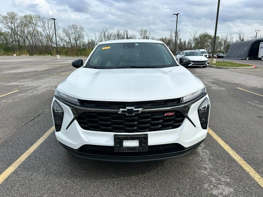 Used 2024 Chevrolet Trax RS w/ Driver Confidence Package image 4