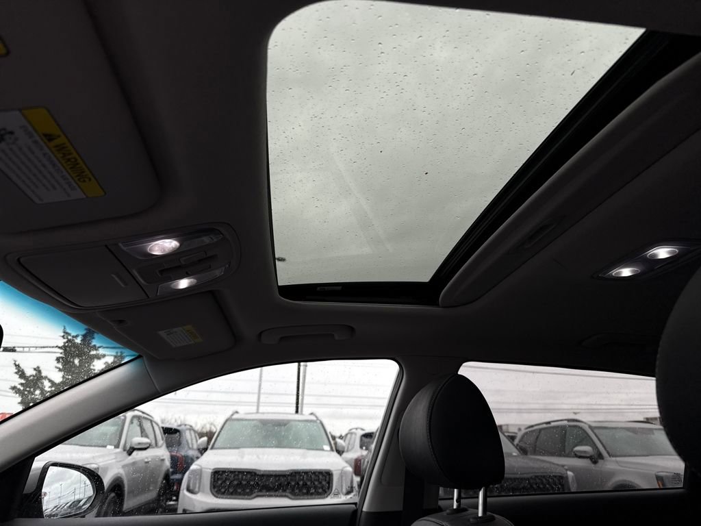 Certified 2022 Kia Niro LXS image 22