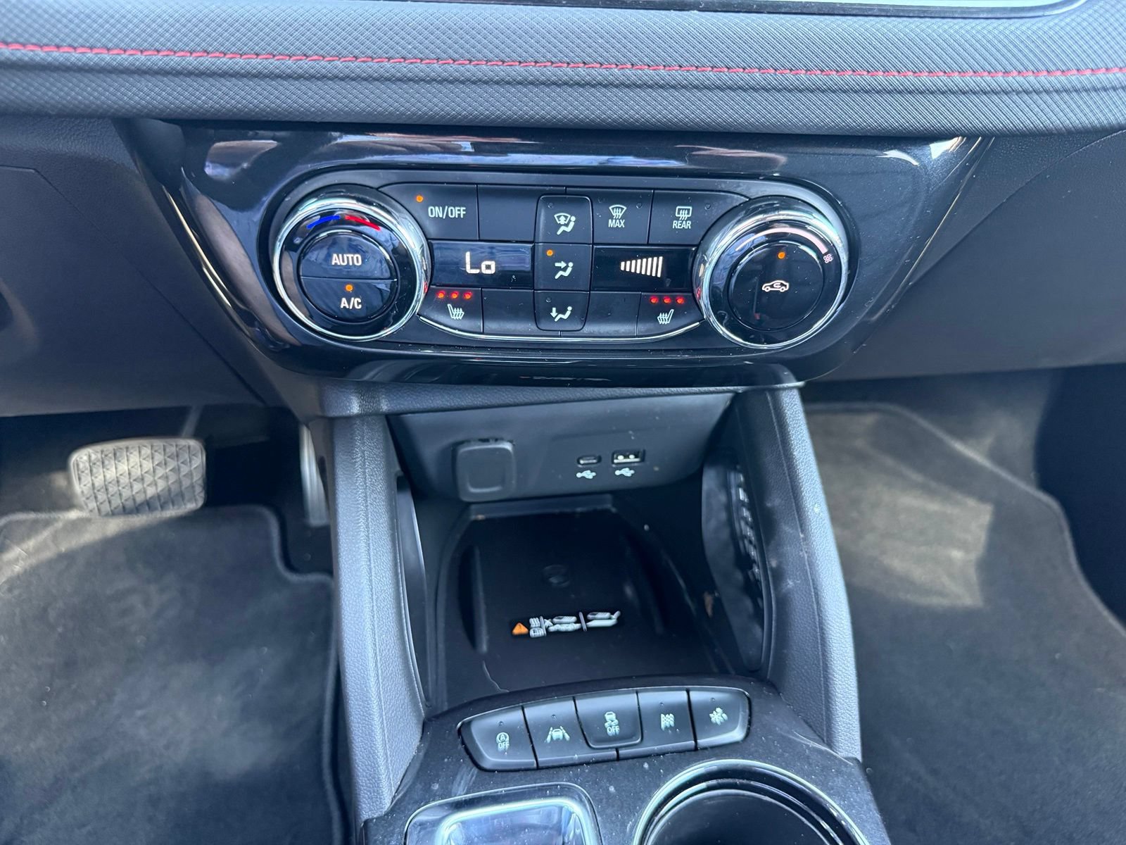 Used 2024 Chevrolet TrailBlazer RS w/ Convenience Package FWD image 26