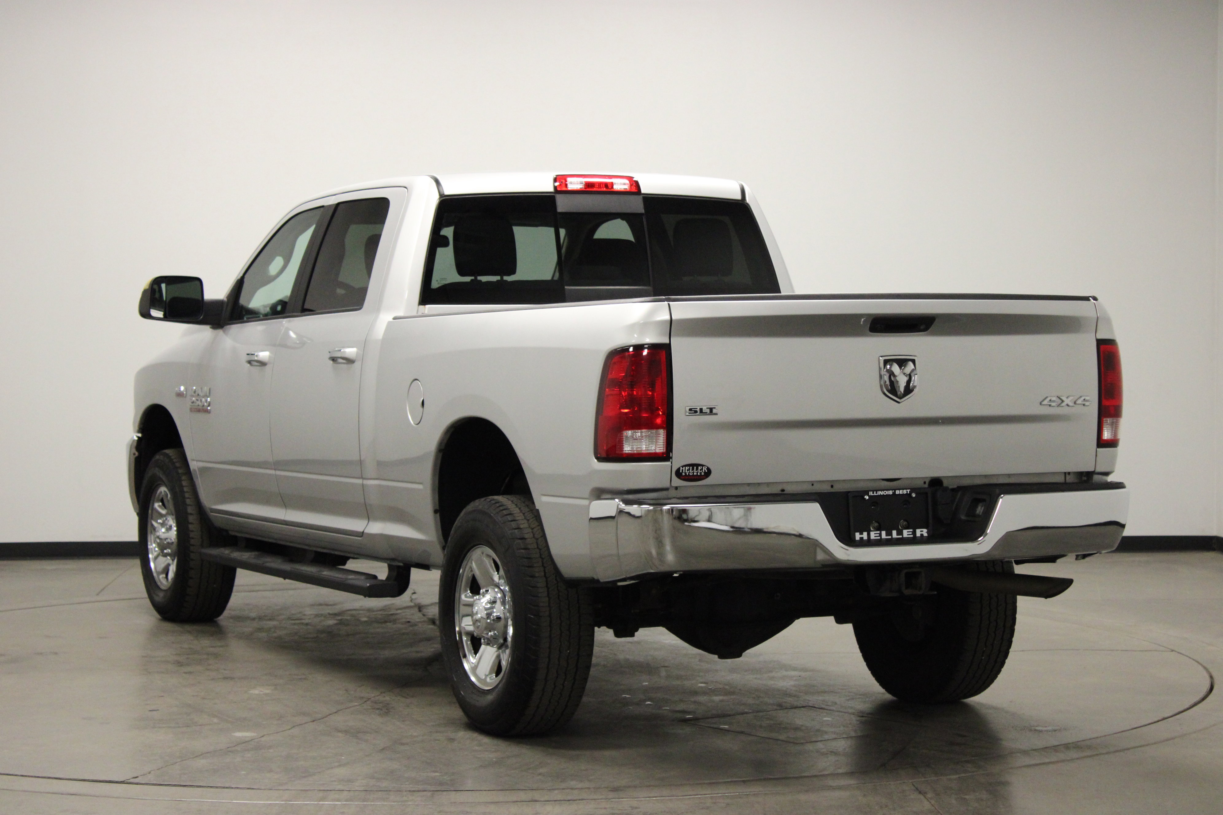 Used 2018 RAM 2500 SLT image 6