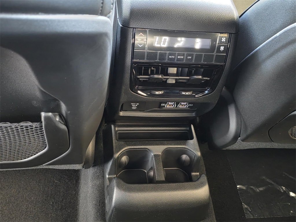 New 2025 Jeep Grand Cherokee L Altitude image 10