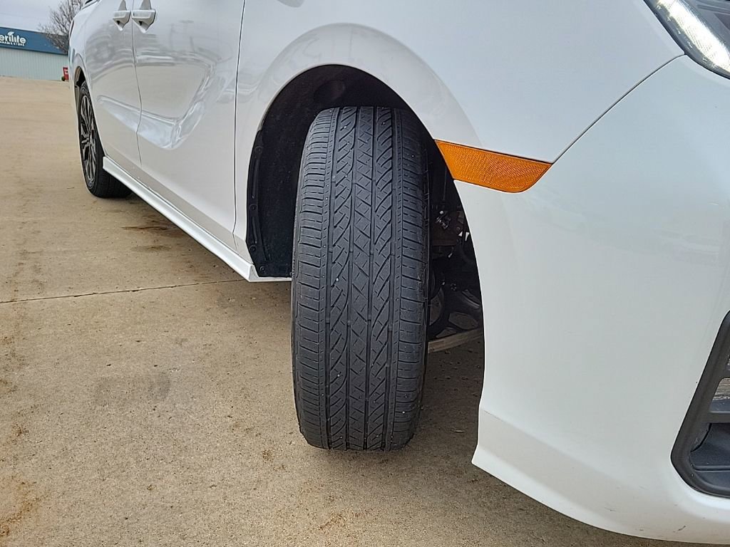 Used 2025 Honda Odyssey Sport-L image 19