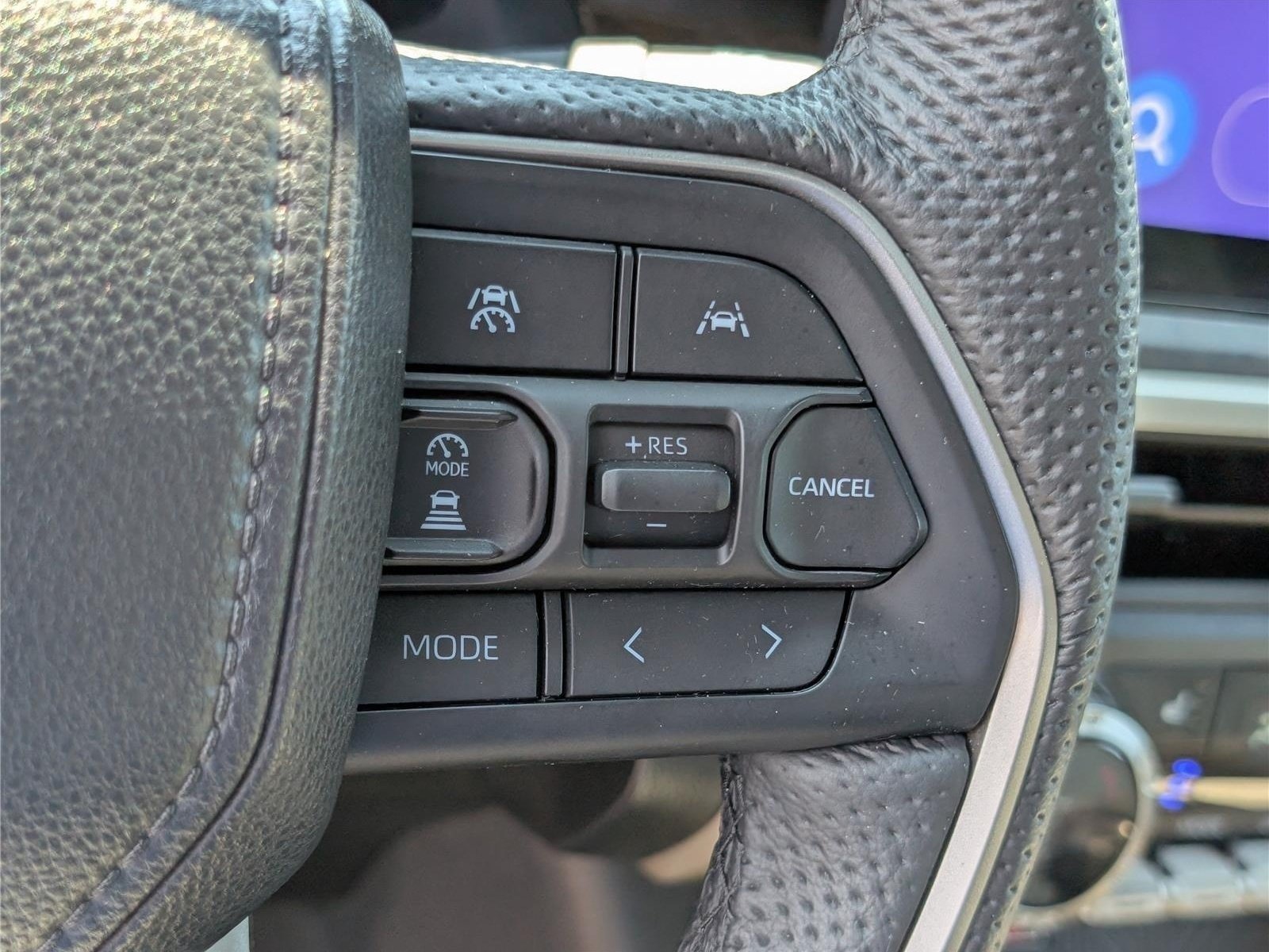 Used 2025 Toyota Tacoma Limited AWD/4WD image 24