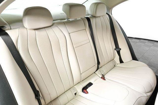 Used 2025 Mercedes-Benz E 350 Sedan image 21