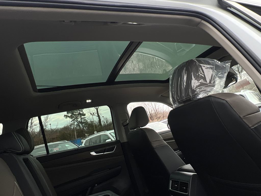 New 2026 Volkswagen Atlas SEL image 12