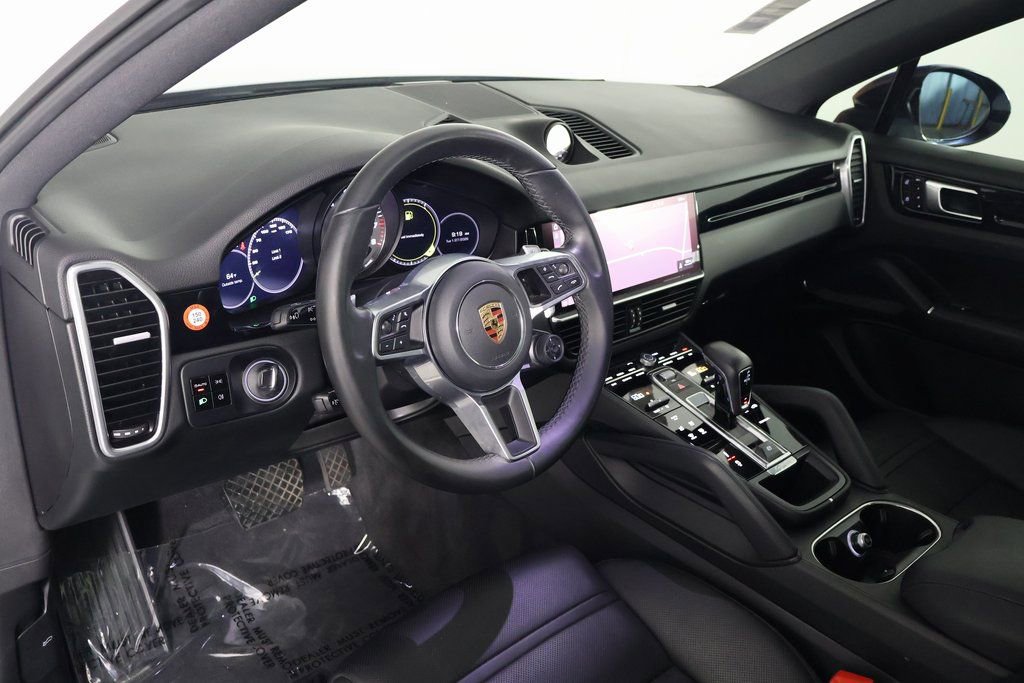 Used 2020 Porsche Cayenne E-Hybrid Coupe w/ Premium Package image 7