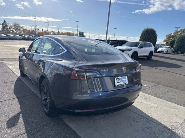 Used 2018 Tesla Model 3 Long Range image 9