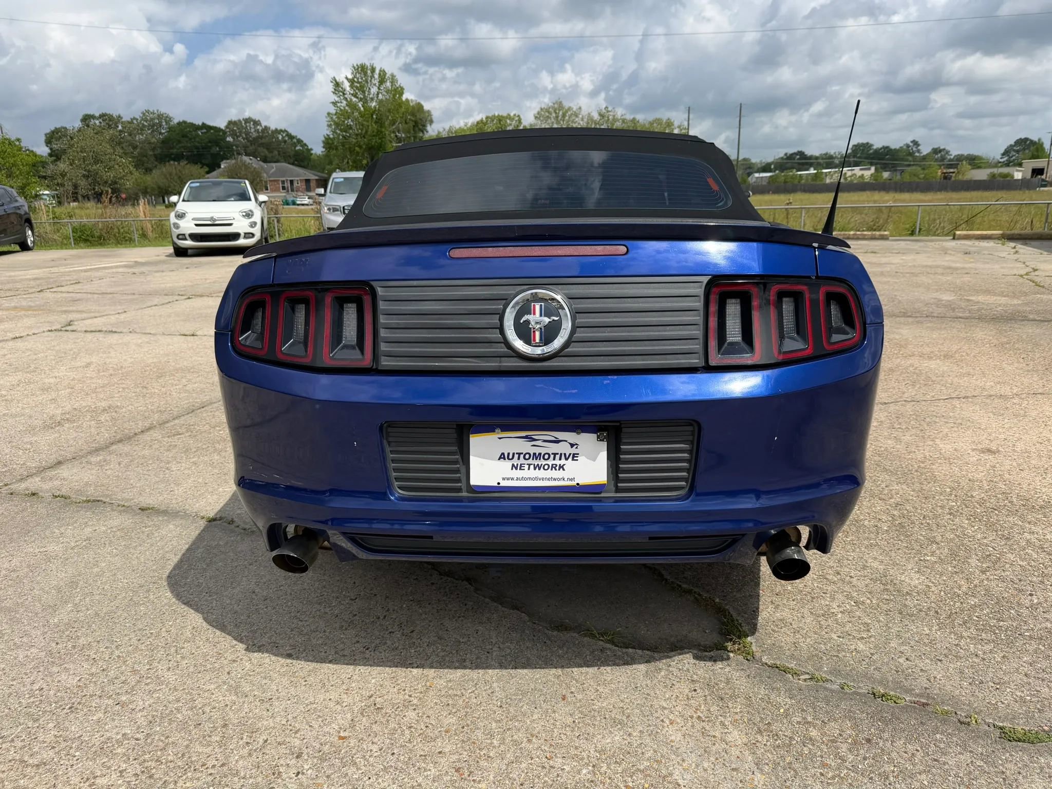 Used 2013 Ford Mustang Premium RWD image 4