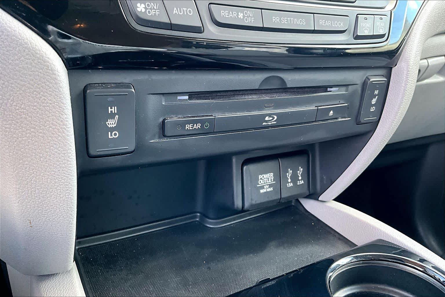 Used 2016 Honda Pilot Touring image 31