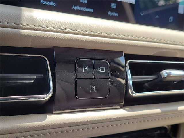 Certified 2023 Lincoln Nautilus Reserve image 19