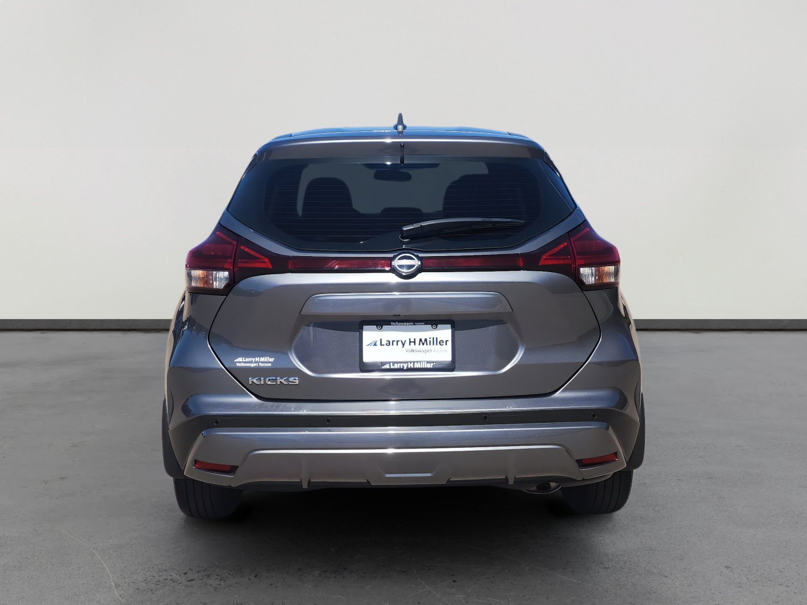 Used 2024 Nissan Kicks S FWD image 4