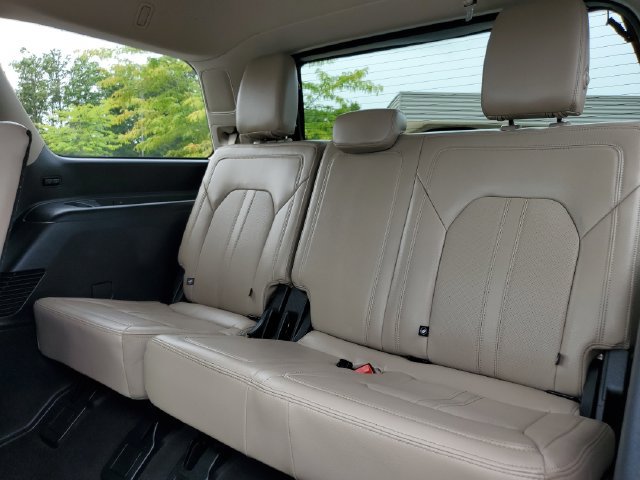 Used 2024 Ford Expedition Limited AWD/4WD image 37