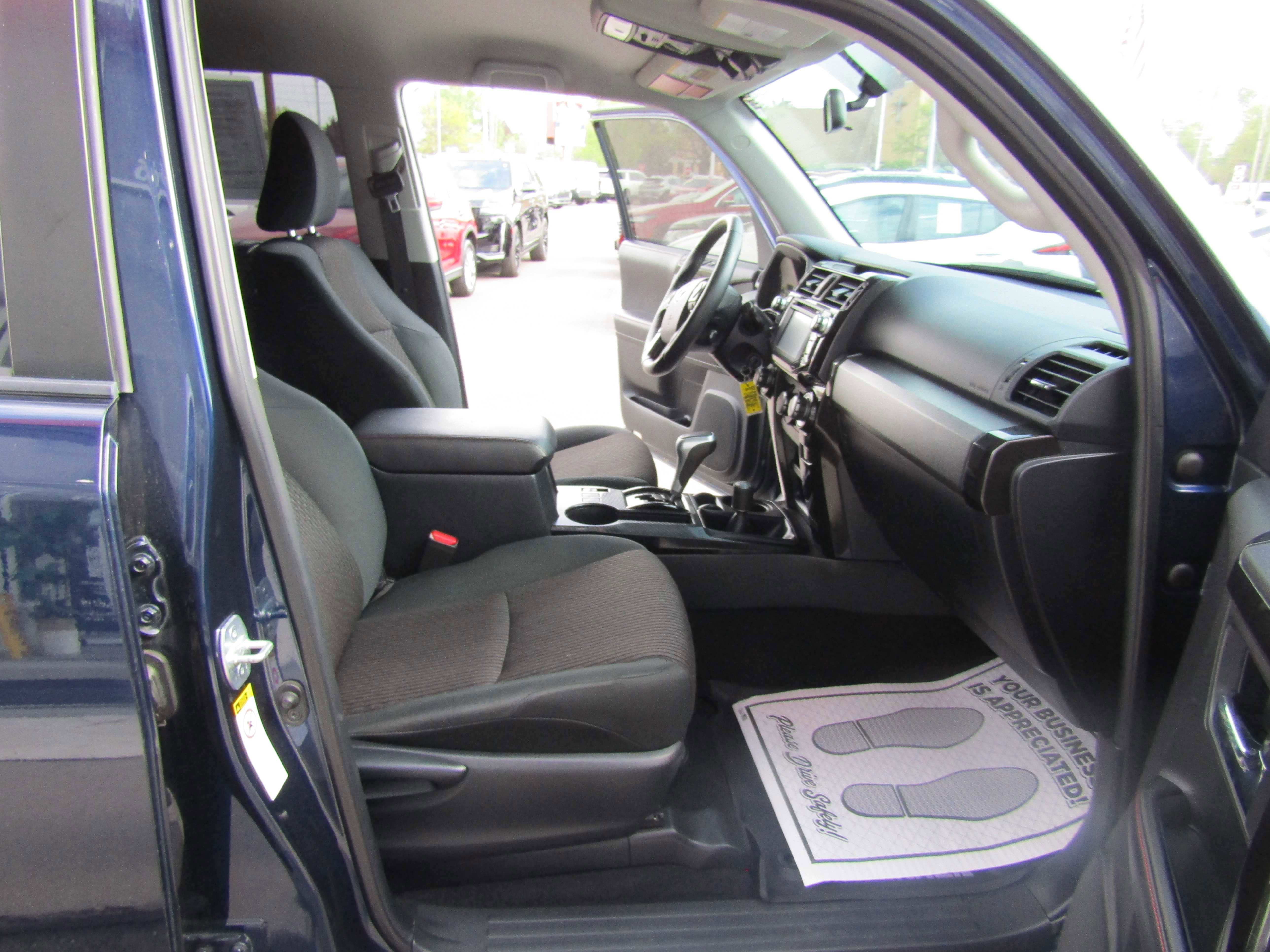 Used 2019 Toyota 4Runner TRD Off-Road AWD/4WD image 18