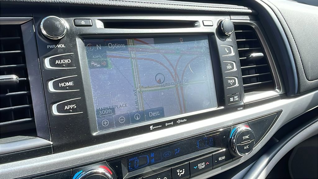 Used 2019 Toyota Highlander XLE w/ Carpet Mat Package (TMS) FWD image 21