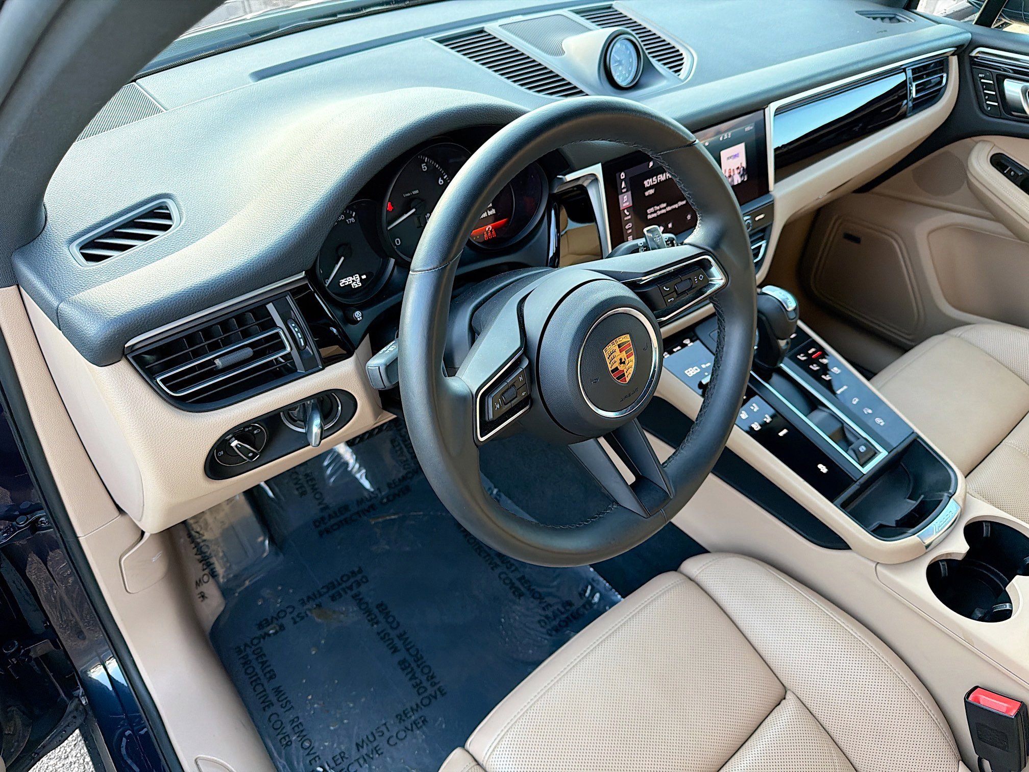 Used 2022 Porsche Macan image 26