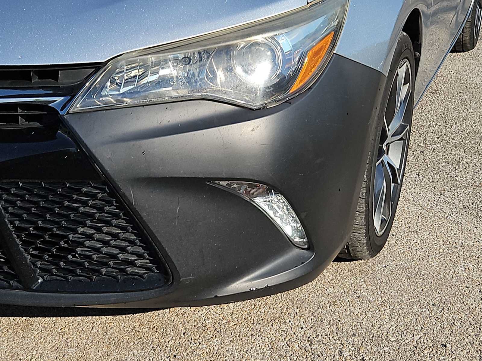 Used 2015 Toyota Camry XSE FWD image 10