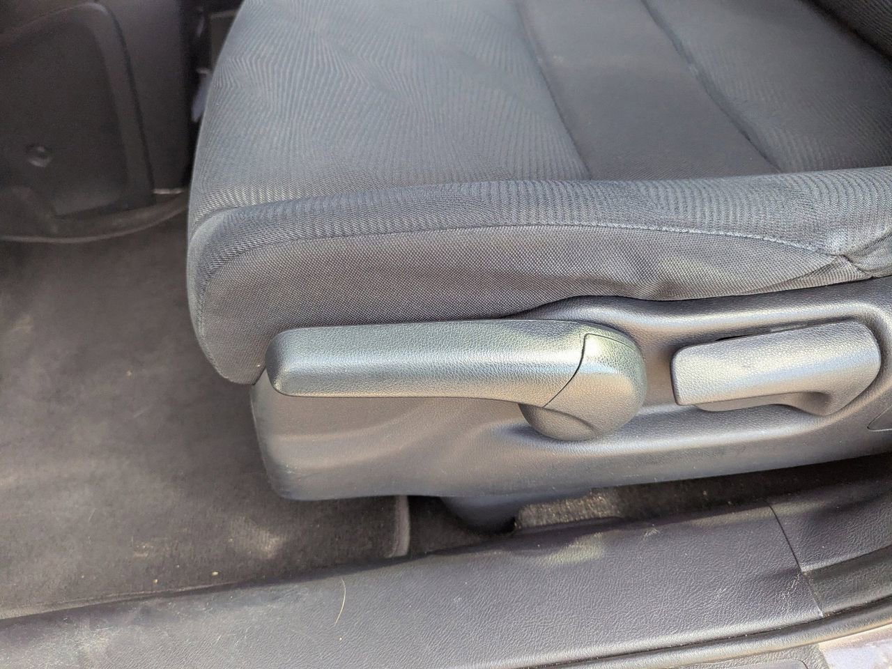 Used 2011 Honda CR-V LX image 27