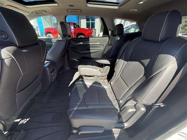 Used 2021 Buick Enclave Avenir w/ Avenir Technology Package image 27