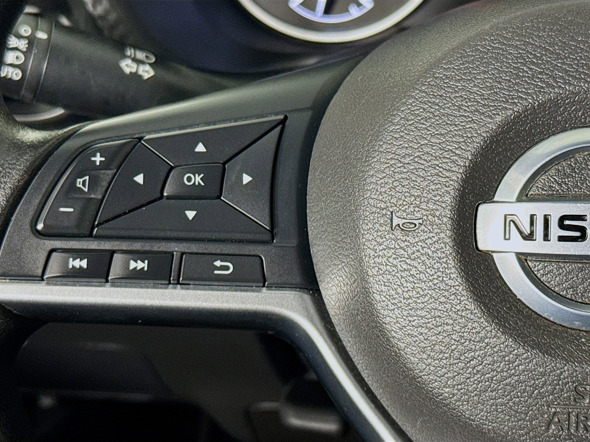 Used 2022 Nissan Sentra S w/ Electronics Package FWD image 13