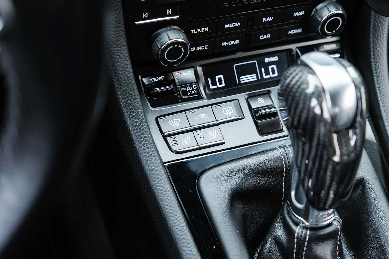 Used 2019 Porsche 718 Cayman RWD image 34