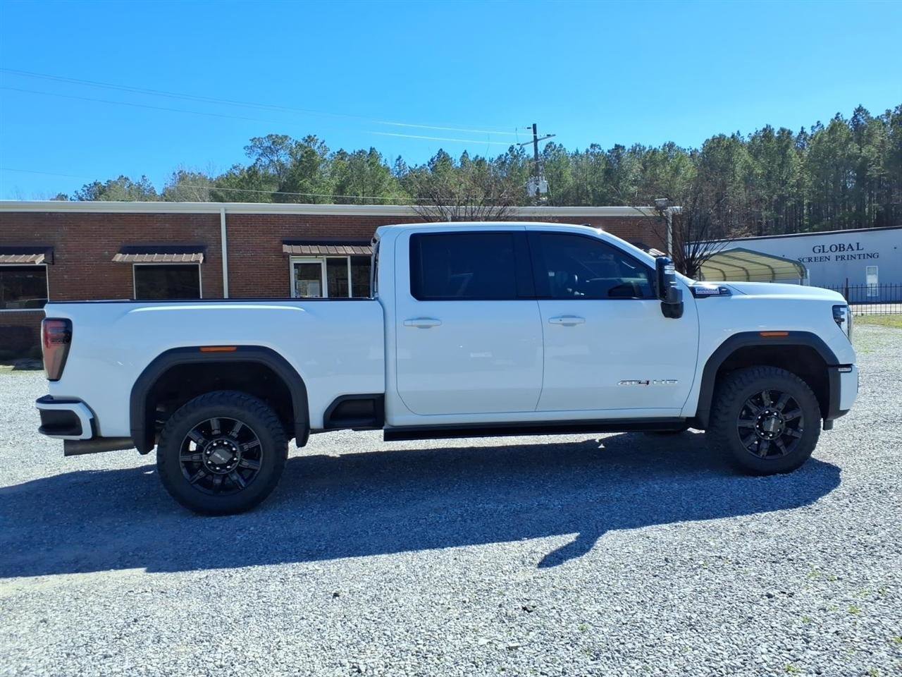 Used 2025 GMC Sierra 2500 AT4 w/ AT4 Premium Plus Package image 5